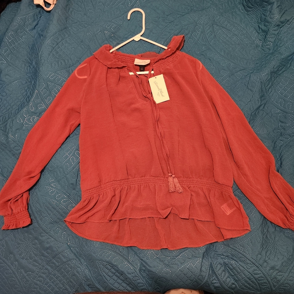 NWT Women's Universal Thread Dark Mauve/ Dusty Rose Ruffled Top - Picture 2 of 9